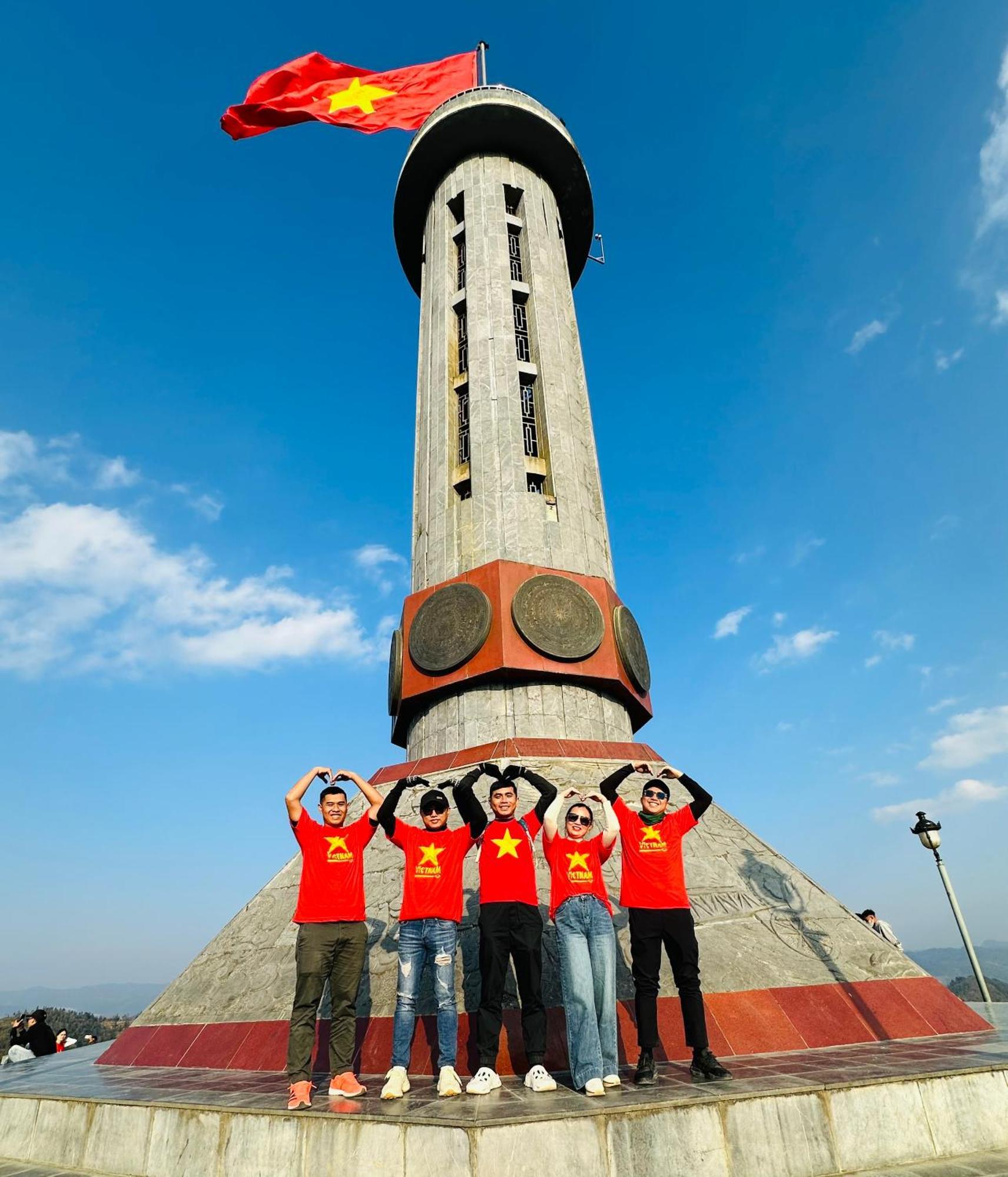 Tl Adventure Tour & Motorbike Lejlighedshotel Hà Giang Eksteriør billede