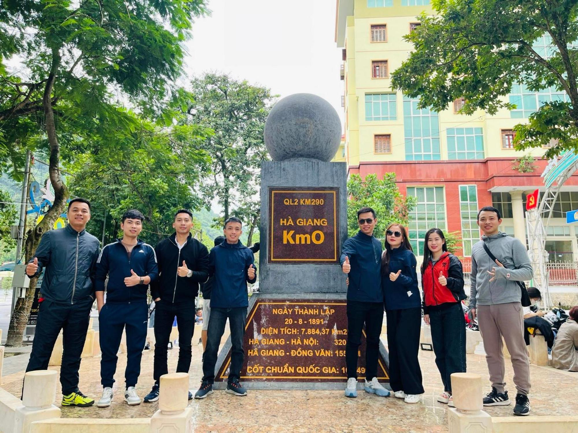 Tl Adventure Tour & Motorbike Lejlighedshotel Hà Giang Eksteriør billede
