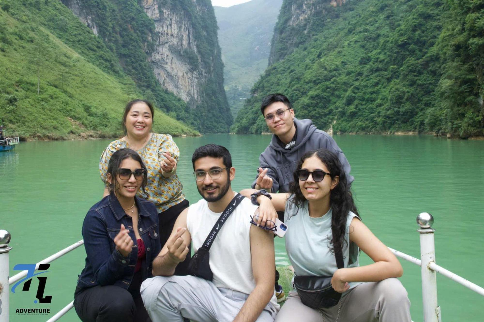 Tl Adventure Tour & Motorbike Lejlighedshotel Hà Giang Eksteriør billede